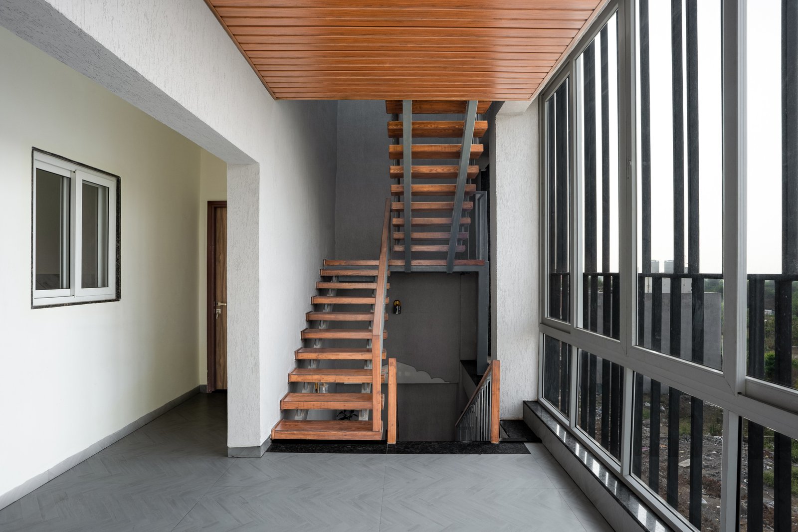 Ravi Pahuja Residence — Modern Contemporary Living