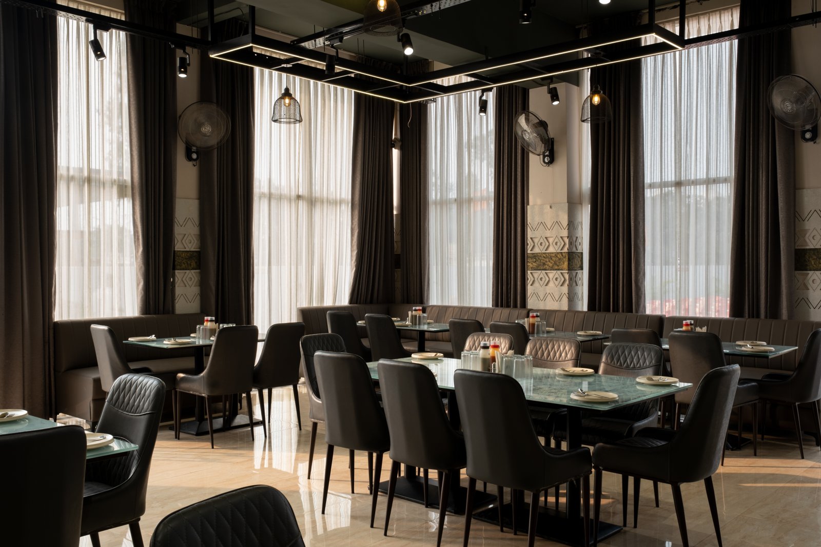 Khana Kothi — Fine Dining & Hospitality Concept