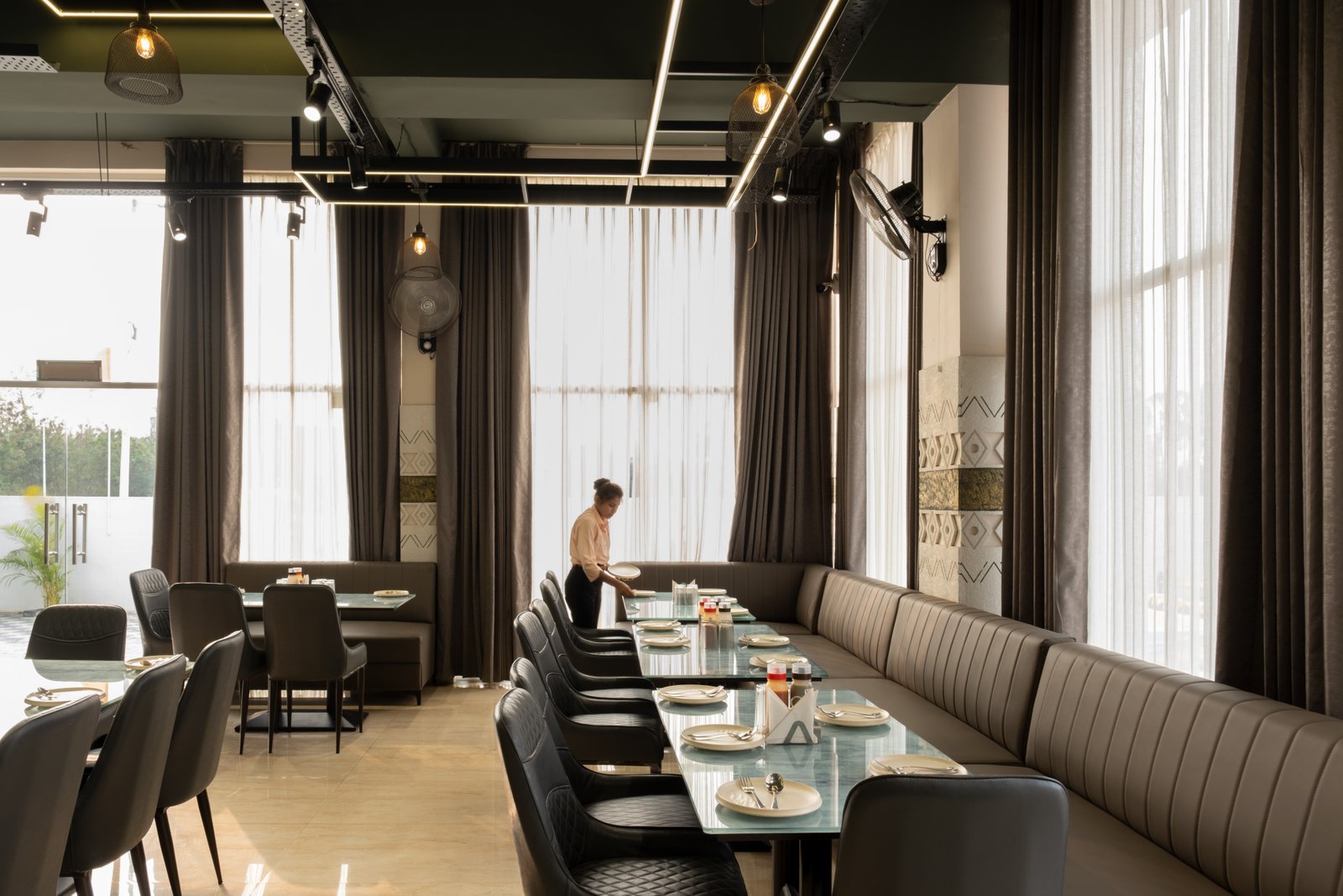 Khana Kothi — Fine Dining & Hospitality Concept