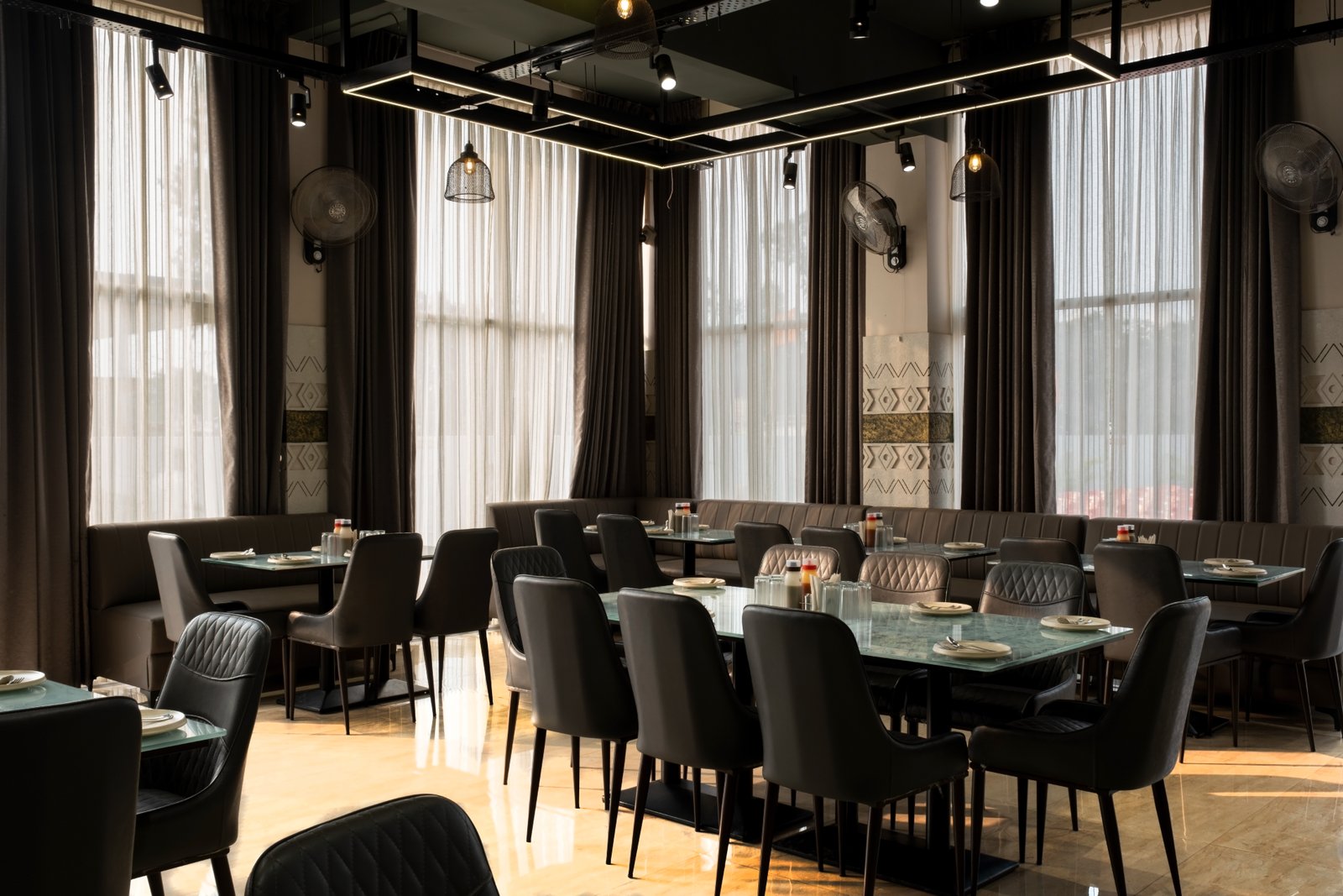 Khana Kothi — Fine Dining & Hospitality Concept