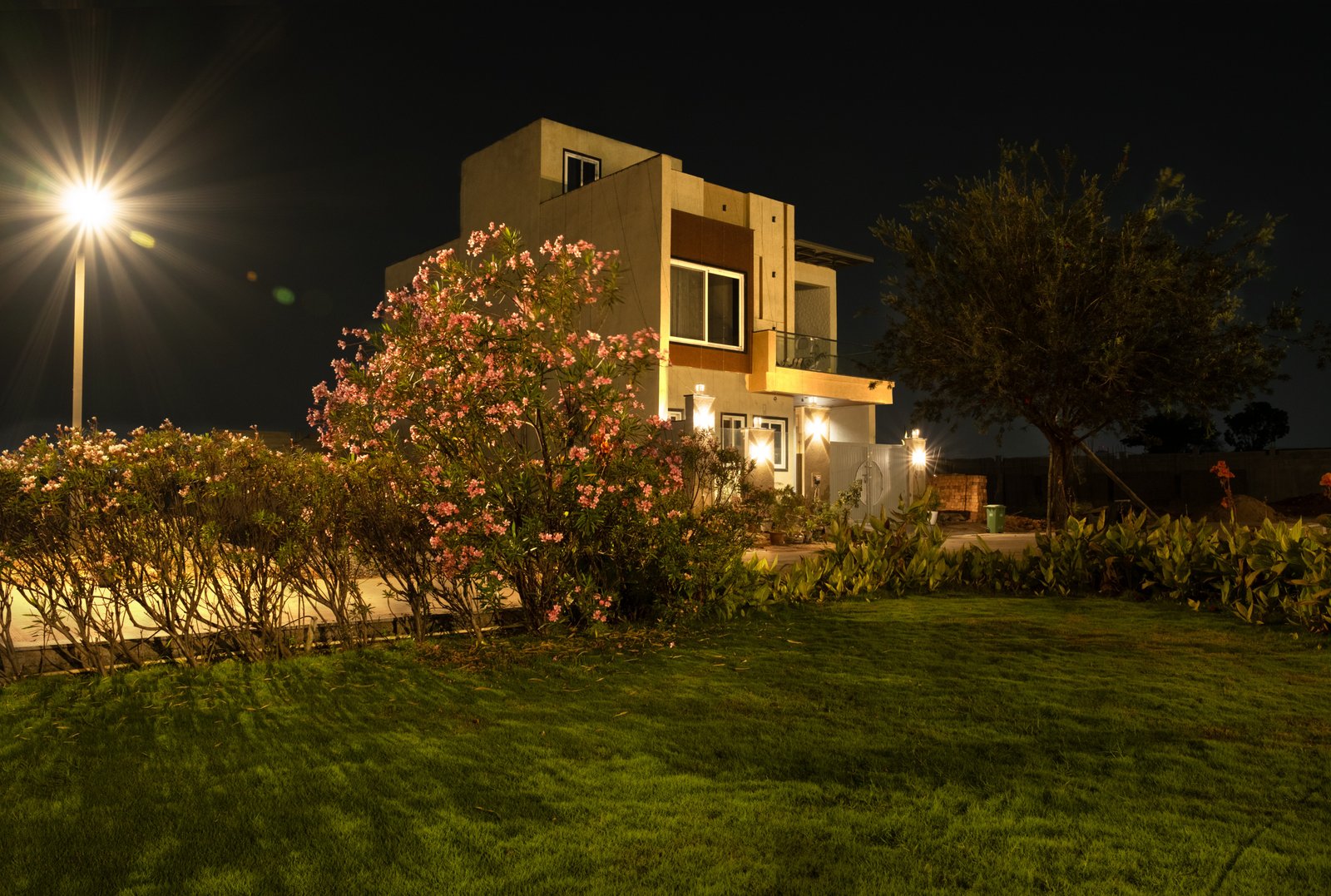 Kirti Patel Residence — Modern Duplex Villa