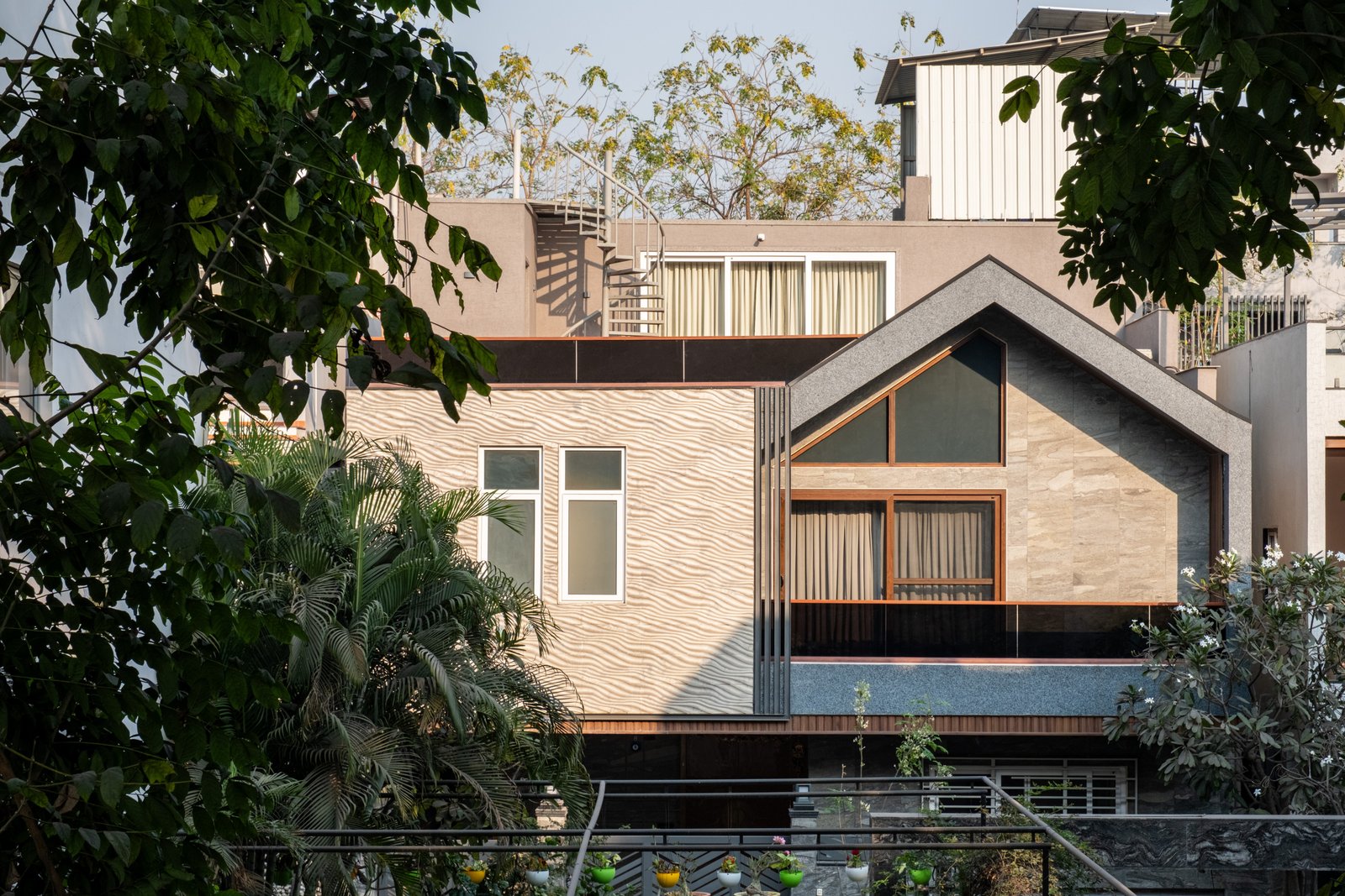 Nitesh Agrawal Residence — Contemporary Duplex Villa
